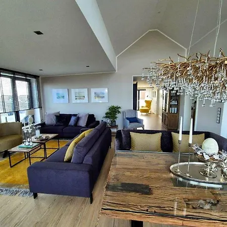 Inseltoern Penthouse 아파트 *